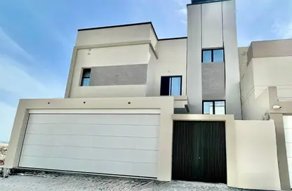 Villa - 4 Bedrooms - 5 Bathrooms for sale in Karzakkan - Northern Governorate