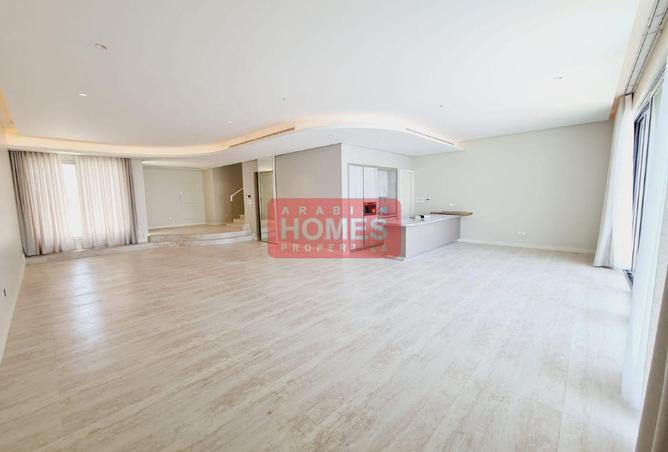963323 - Property Image 2