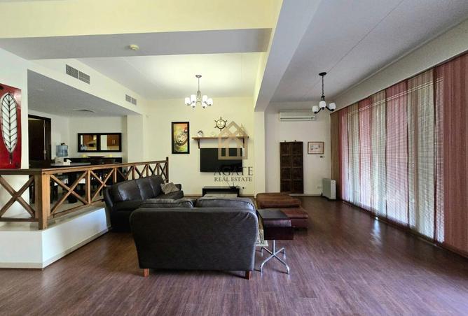 980227 - Property Image 2