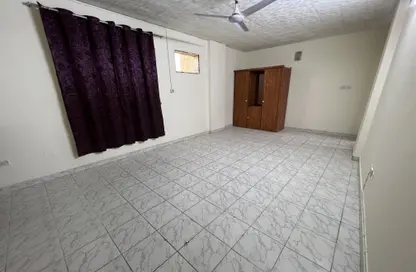 Apartment - 2 Bedrooms - 1 Bathroom for rent in Manama Souq - Manama - Capital Governorate
