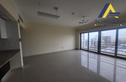 Apartment - 2 Bedrooms - 2 Bathrooms for rent in Busaiteen - Muharraq Governorate