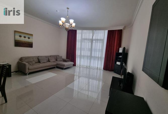 985355 - Property Image 3