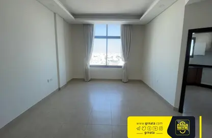 Empty Room image for: Apartment - 3 Bedrooms - 2 Bathrooms for sale in Hamad Town - Northern Governorate, Image 1