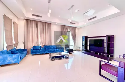 Villa - 4 Bedrooms - 5 Bathrooms for rent in Janabiya - Northern Governorate