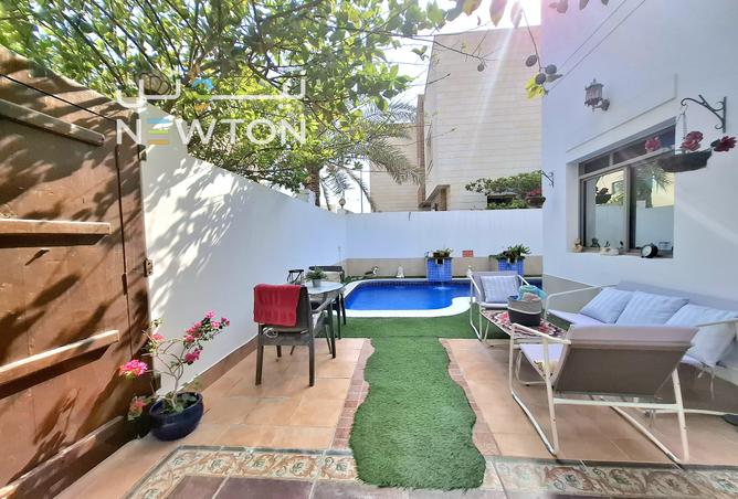 984993 - Property Image 2