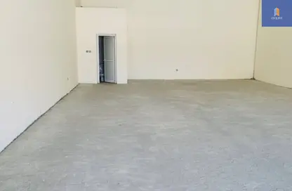 Warehouse - Studio - 1 Bathroom for rent in Hidd - Muharraq Governorate
