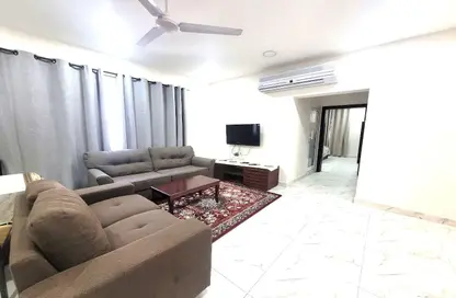 Apartment - 2 Bedrooms - 2 Bathrooms for rent in Al Juffair - Capital Governorate