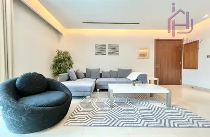 Apartment - 2 Bedrooms - 3 Bathrooms for rent in Reef Island - Capital Governorate