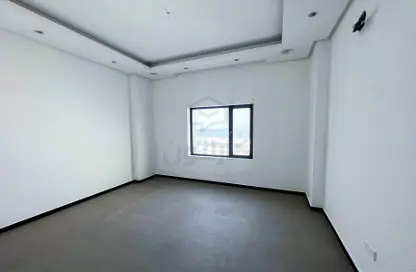 Empty Room image for: Apartment - 2 Bedrooms - 2 Bathrooms for sale in Galali - Muharraq Governorate, Image 1