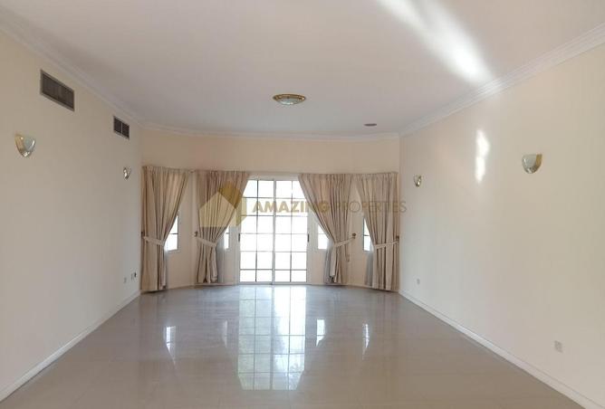 982782 - Property Image 2