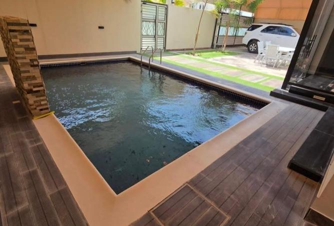 958269 - Property Image 3