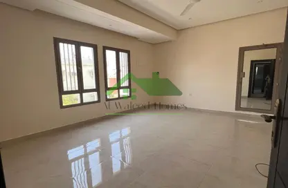 Apartment - 2 Bedrooms - 2 Bathrooms for rent in Galali - Muharraq Governorate