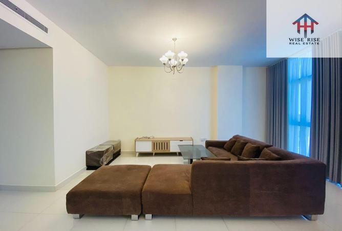 987605 - Property Image 2