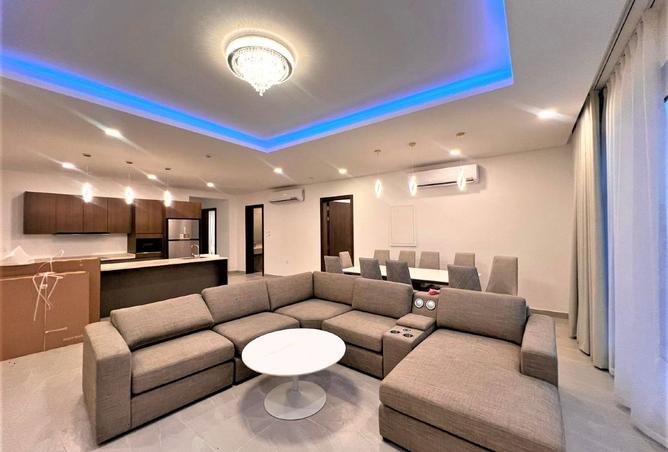 984585 - Property Image 3