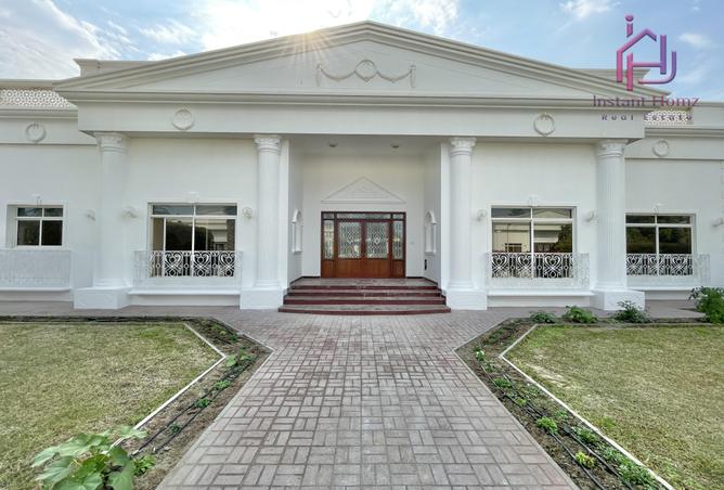952088 - Property Image 2