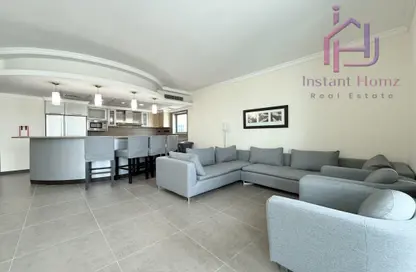 Apartment - 3 Bedrooms - 3 Bathrooms for rent in Al Juffair - Capital Governorate