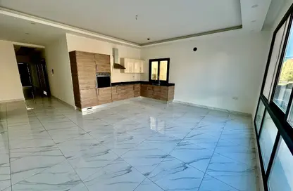 شقة - 3 غرف نوم - 5 حمامات للايجار في الحد - المحرق