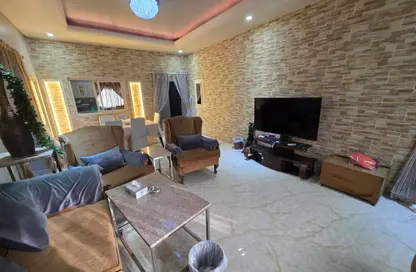 Apartment - 3 Bedrooms - 3 Bathrooms for rent in Al Bahair - Riffa - Southern Governorate