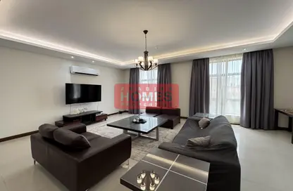 Apartment - 3 Bedrooms - 3 Bathrooms for rent in Al Juffair - Capital Governorate