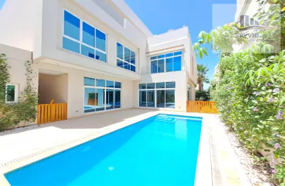 Pool image for: Villa - 6 Bedrooms - 7 Bathrooms for rent in Janabiya - Northern Governorate, Image 1