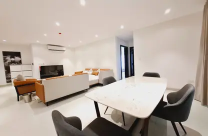 Apartment - 2 Bedrooms - 3 Bathrooms for rent in Saraya 2 - Bu Quwah - Northern Governorate