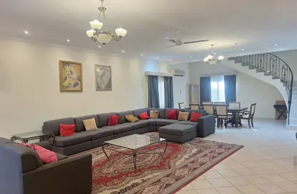 Villa - 5 Bedrooms - 6 Bathrooms for rent in Al Juffair - Capital Governorate