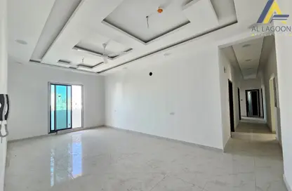 Apartment - 5 Bedrooms - 5 Bathrooms for sale in Hidd - Muharraq Governorate
