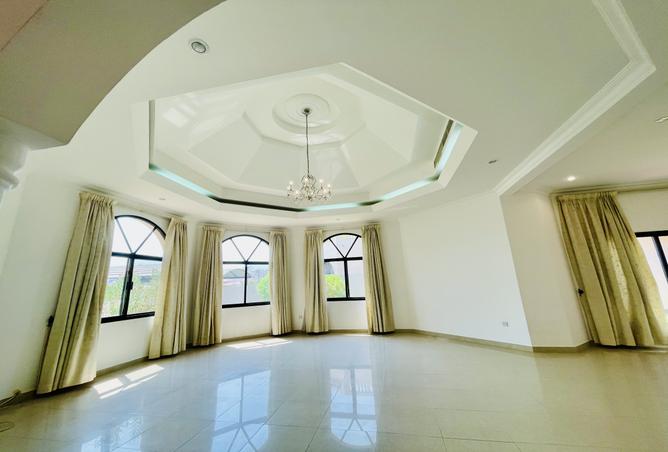 957674 - Property Image 2
