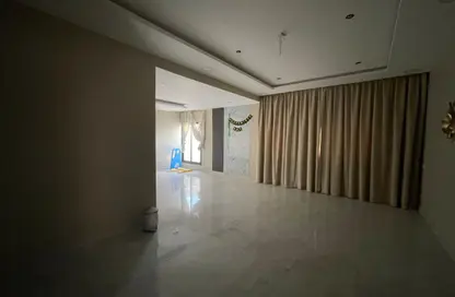 Apartment - 4 Bedrooms - 4 Bathrooms for rent in Al Maqsha - Northern Governorate