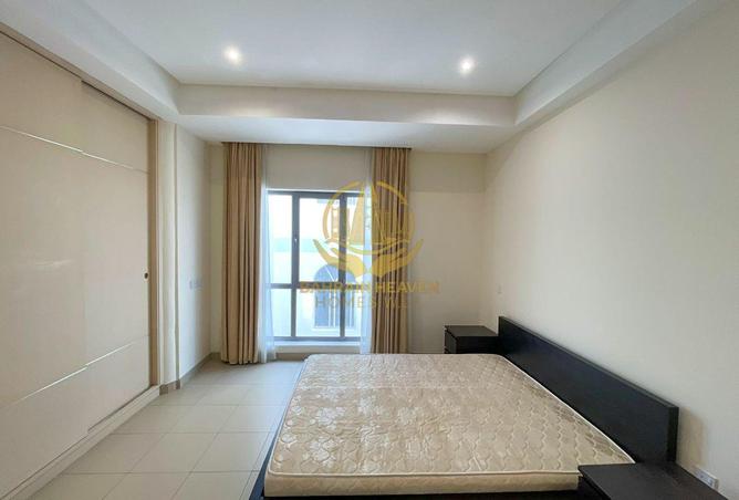963562 - Property Image 2