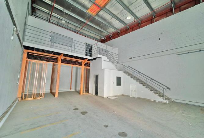 982957 - Property Image 3