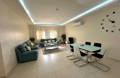 Apartment - 3 Bedrooms - 2 Bathrooms for rent in Busaiteen - Muharraq Governorate