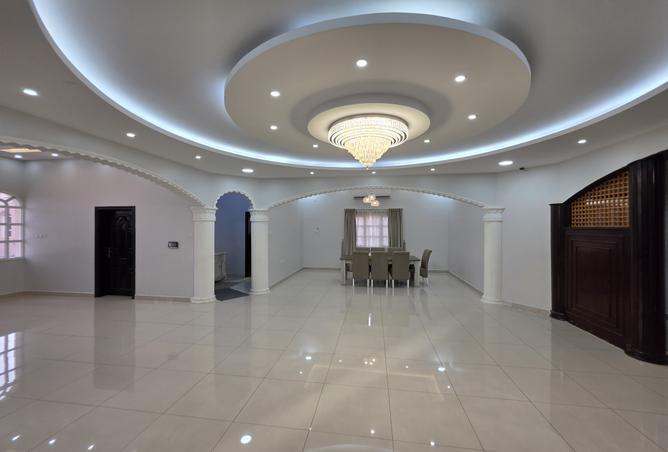 956380 - Property Image 2
