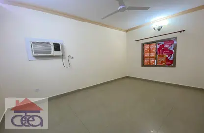 شقة - 3 غرف نوم - 2 حمامات للايجار في شارع المعارض - الحورة - محافظة العاصمة
