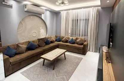 Apartment - 3 Bedrooms - 4 Bathrooms for rent in Busaiteen - Muharraq Governorate