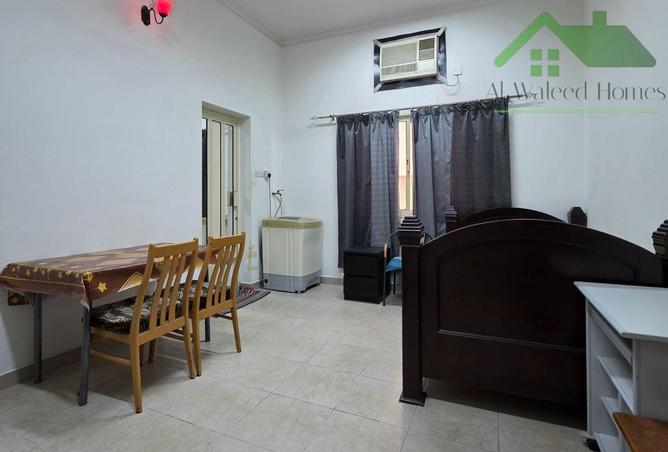 983262 - Property Image 3