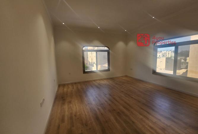 975691 - Property Image 2