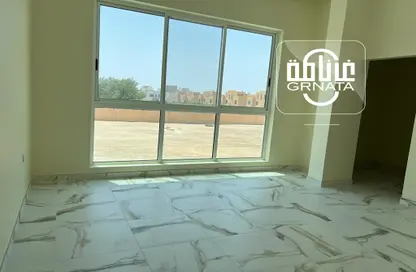 Empty Room image for: Apartment - 2 Bedrooms - 2 Bathrooms for rent in Al Qadam - Northern Governorate, Image 1