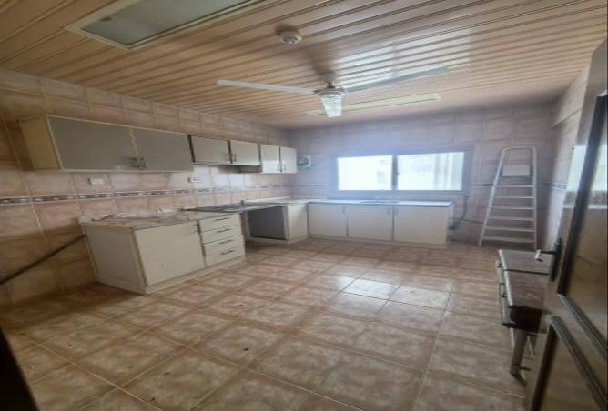 957034 - Property Image 3