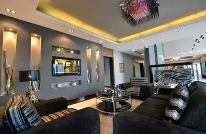 Apartment - 3 Bedrooms - 3 Bathrooms for rent in Al Juffair - Capital Governorate