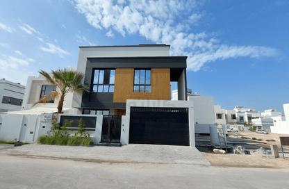 Villa - 5 Bedrooms - 6 Bathrooms for sale in Saar - Northern Governorate