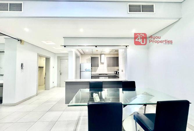 952802 - Property Image 2