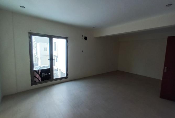 981247 - Property Image 3