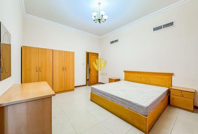 989284 - Property Image 2