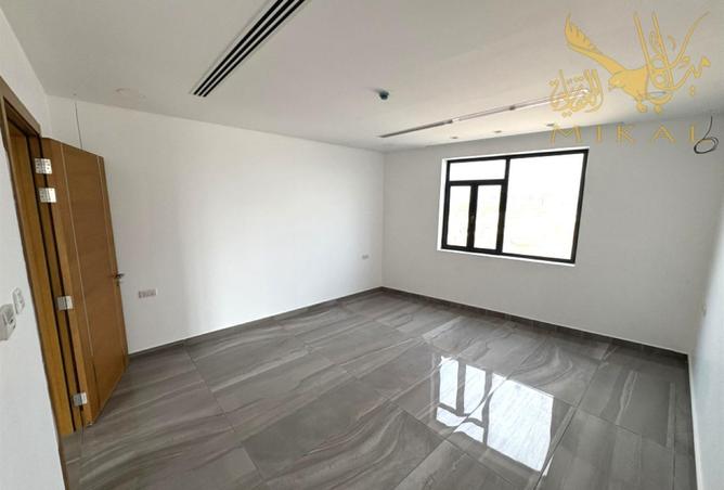 984266 - Property Image 2