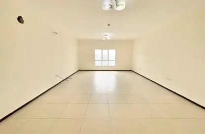 Apartment - 3 Bedrooms - 2 Bathrooms for rent in Tubli - Central Governorate