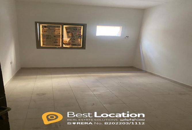 955697 - Property Image 2