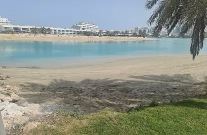 فيلا - 3 غرف نوم - 3 حمامات للايجار في مرجان - أمواج - المحرق