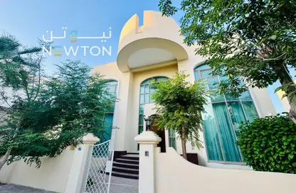 Villa - 5 Bedrooms - 6 Bathrooms for rent in Zinj - Manama - Capital Governorate