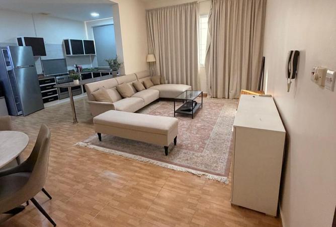 988208 - Property Image 2